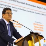 Menteri Keuangan Purbaya Yudhi Sadewa memberikan keterangan pers terkait anggaran program makan bergizi gratis di Jakarta, 14 Oktober 2025