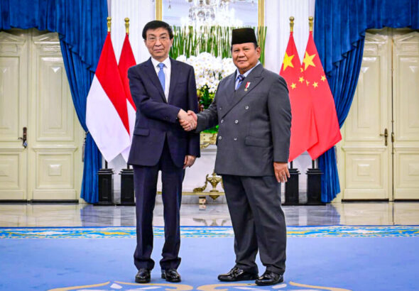 Presiden Republik Indonesia, Prabowo Subianto menerima kunjungan kehormatan Ketua Majelis Permusyawaratan Rakyat (MPR) Republik Rakyat Tiongkok (RRT), Wang Huning di Istana Merdeka, Jakarta, pada Kamis, (4 /12/2025). (Foto: BPMI Setpres)
